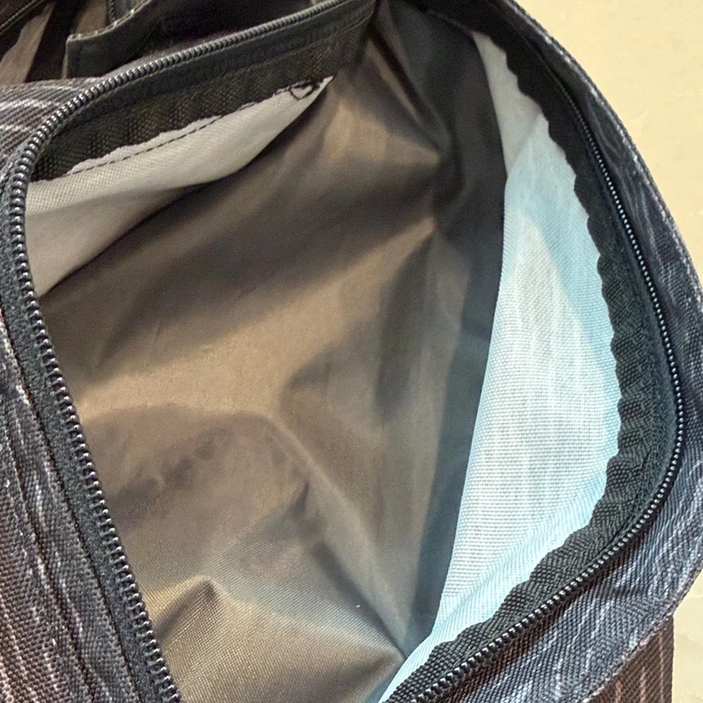 Kavu Dark Patterned Sling Bag - Picture 4 of 7